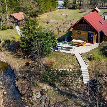 Wooden Cabin Zurej With Hot Tub Bukovje v Babni Gori Экстерьер фото