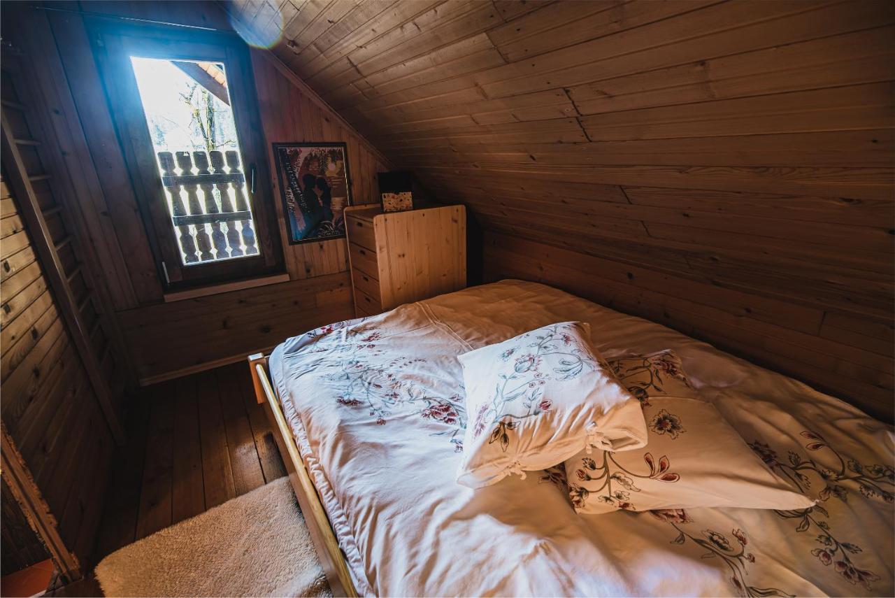 Wooden Cabin Zurej With Hot Tub Bukovje v Babni Gori Экстерьер фото