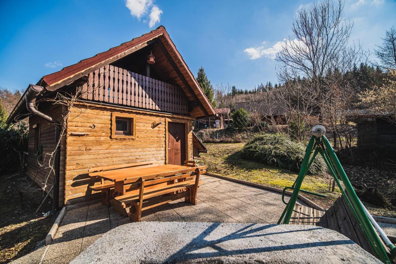 Wooden Cabin Zurej With Hot Tub Bukovje v Babni Gori Экстерьер фото