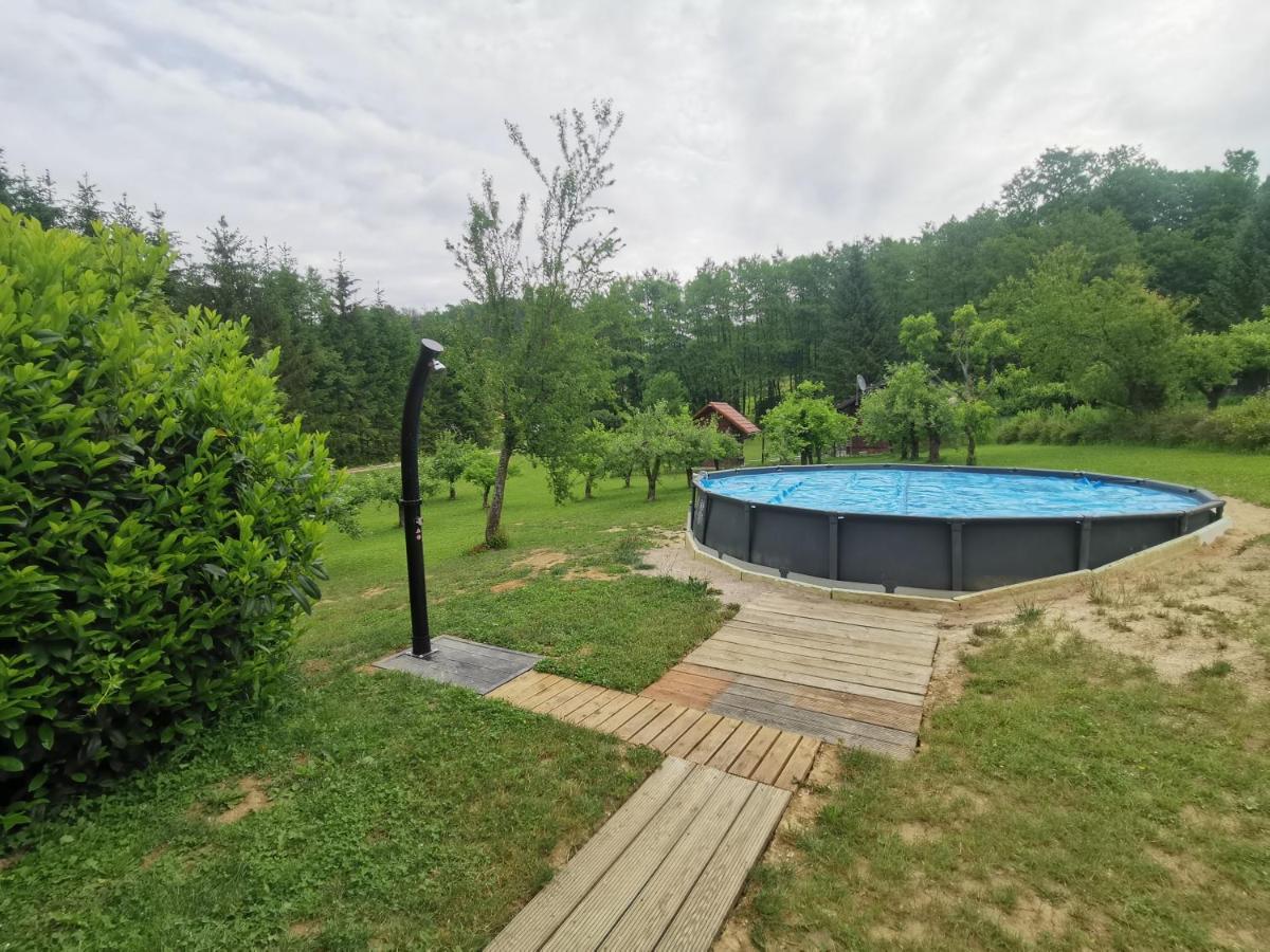 Wooden Cabin Zurej With Hot Tub Bukovje v Babni Gori Экстерьер фото