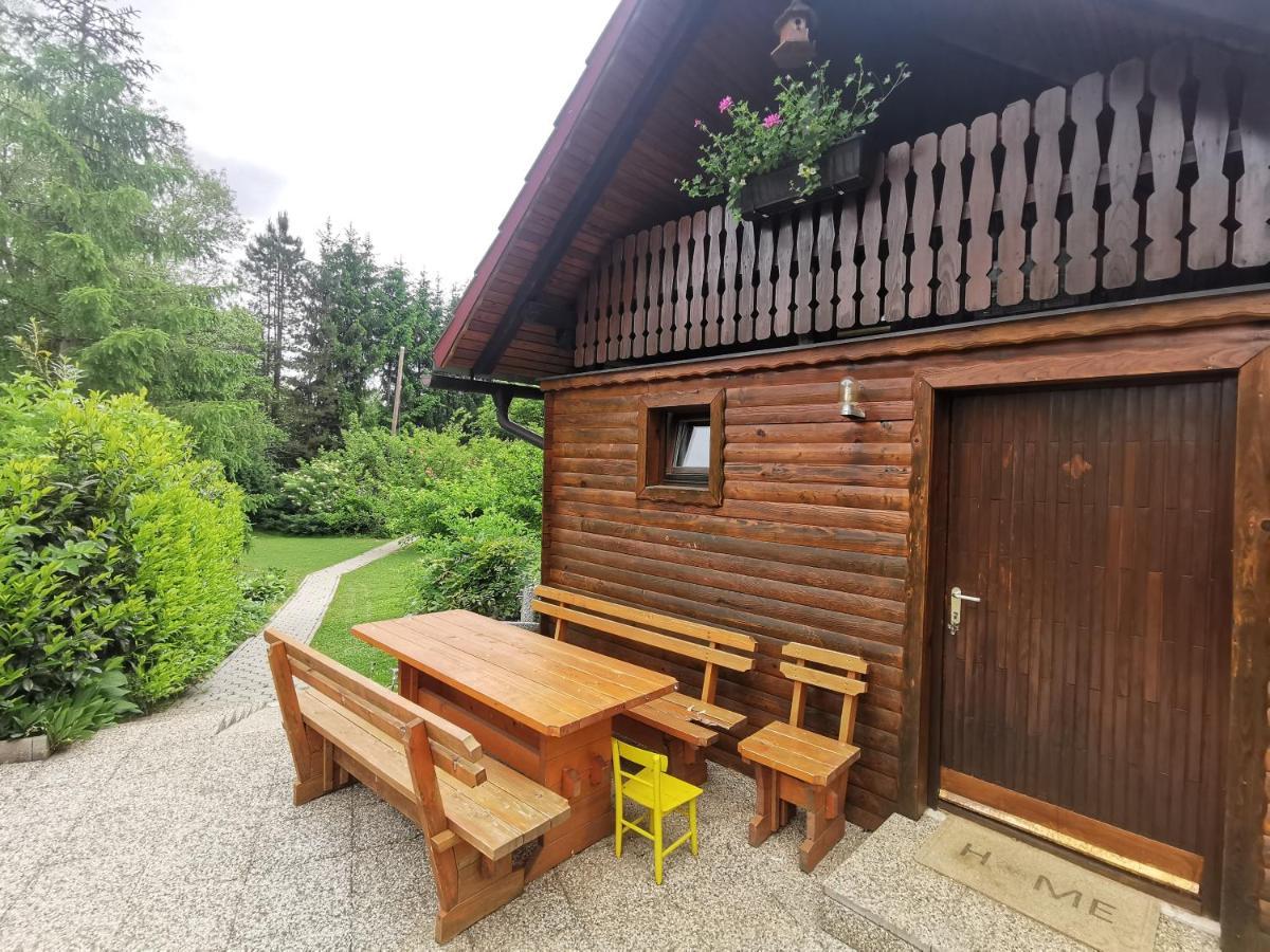 Wooden Cabin Zurej With Hot Tub Bukovje v Babni Gori Экстерьер фото
